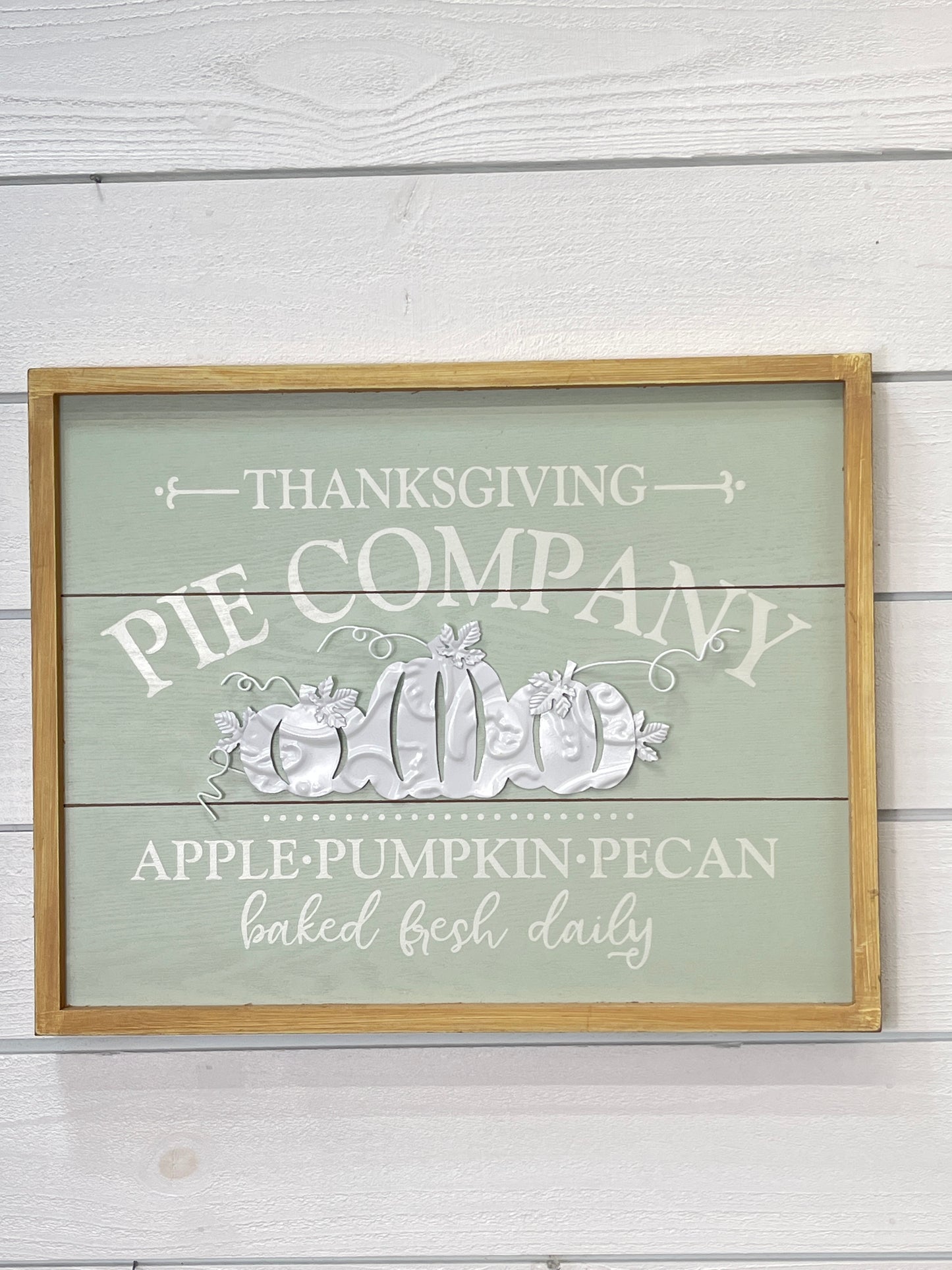 Wood Framed Thanksgiving Wall Sign With Metal Pumpkins Design