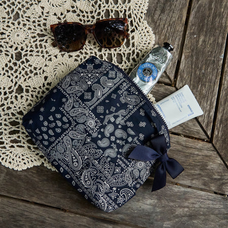 Case Mate Crinkle Make Up Bag-Navy Bandana Bow