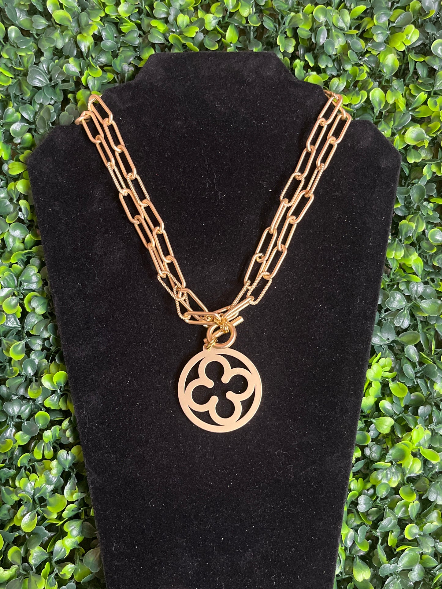 Matte Gold Metal Necklace With Clover Pendant