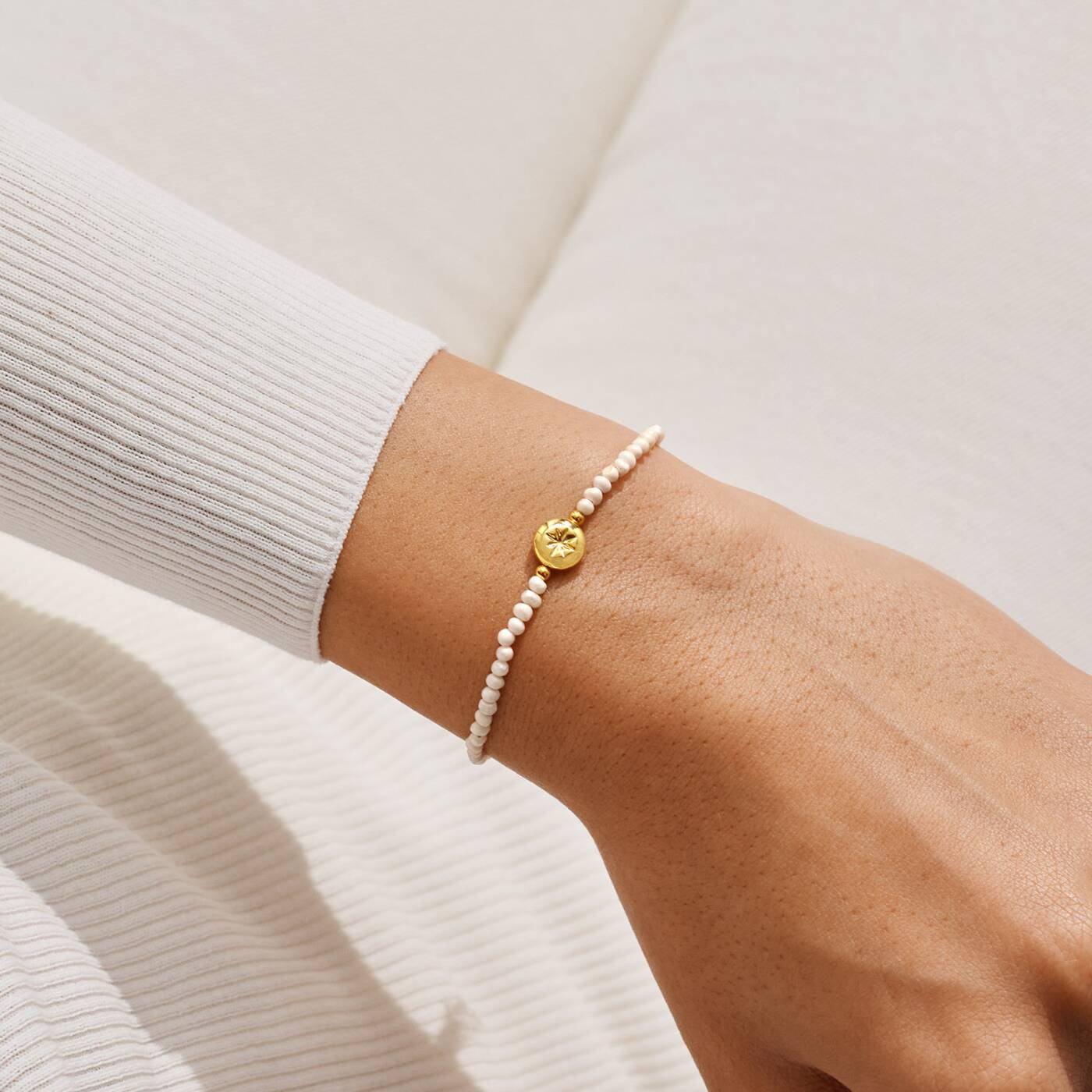 Precious Moments Bracelet In Gold-Tone Plating- You Make The World A Little Brighter