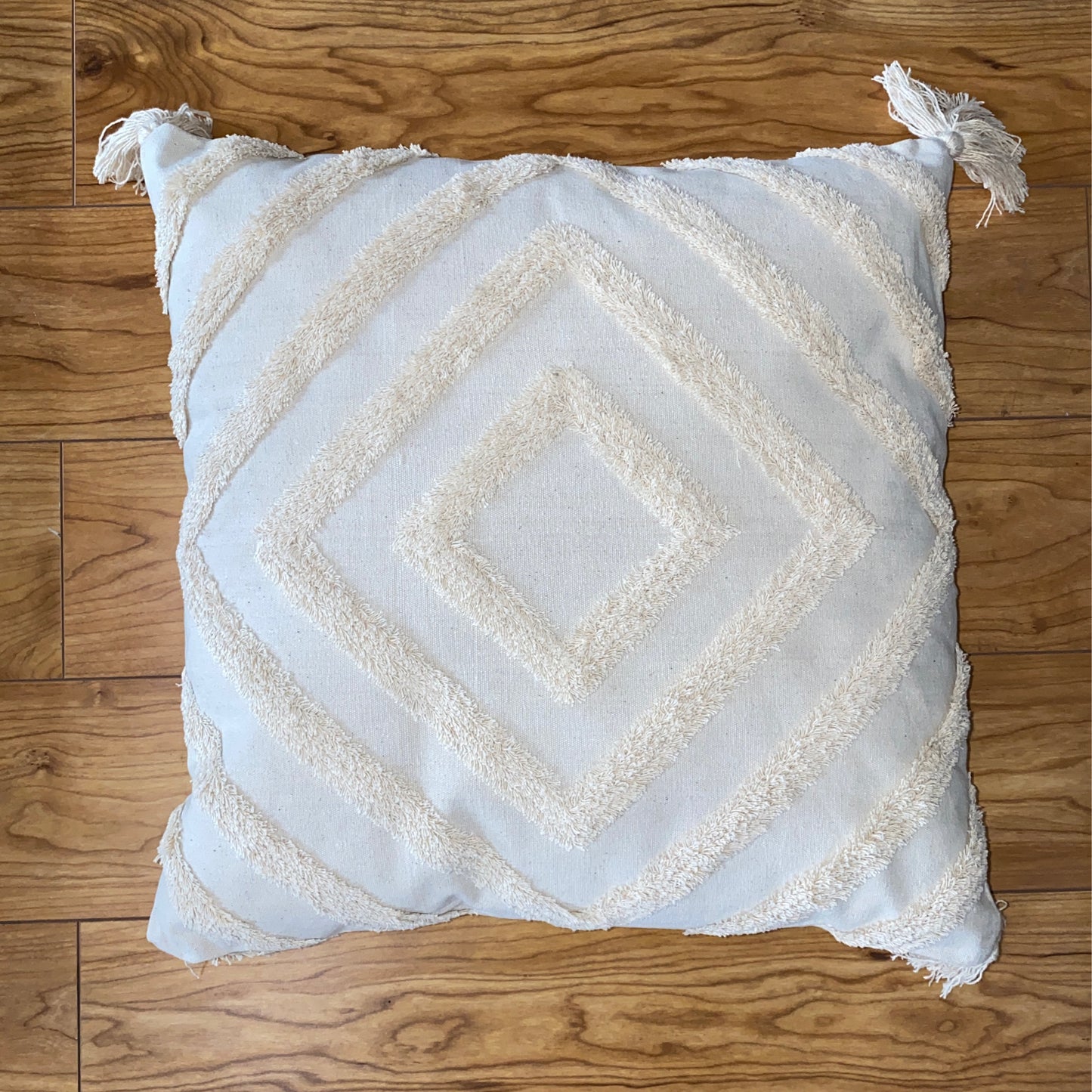 Cream Diamond Pattern Pillow- 18"