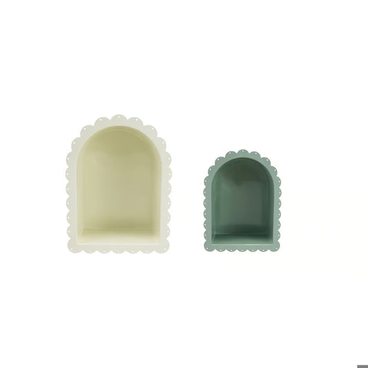 Hazel Mazel Metal Wall Shelf With Scalloped Edge