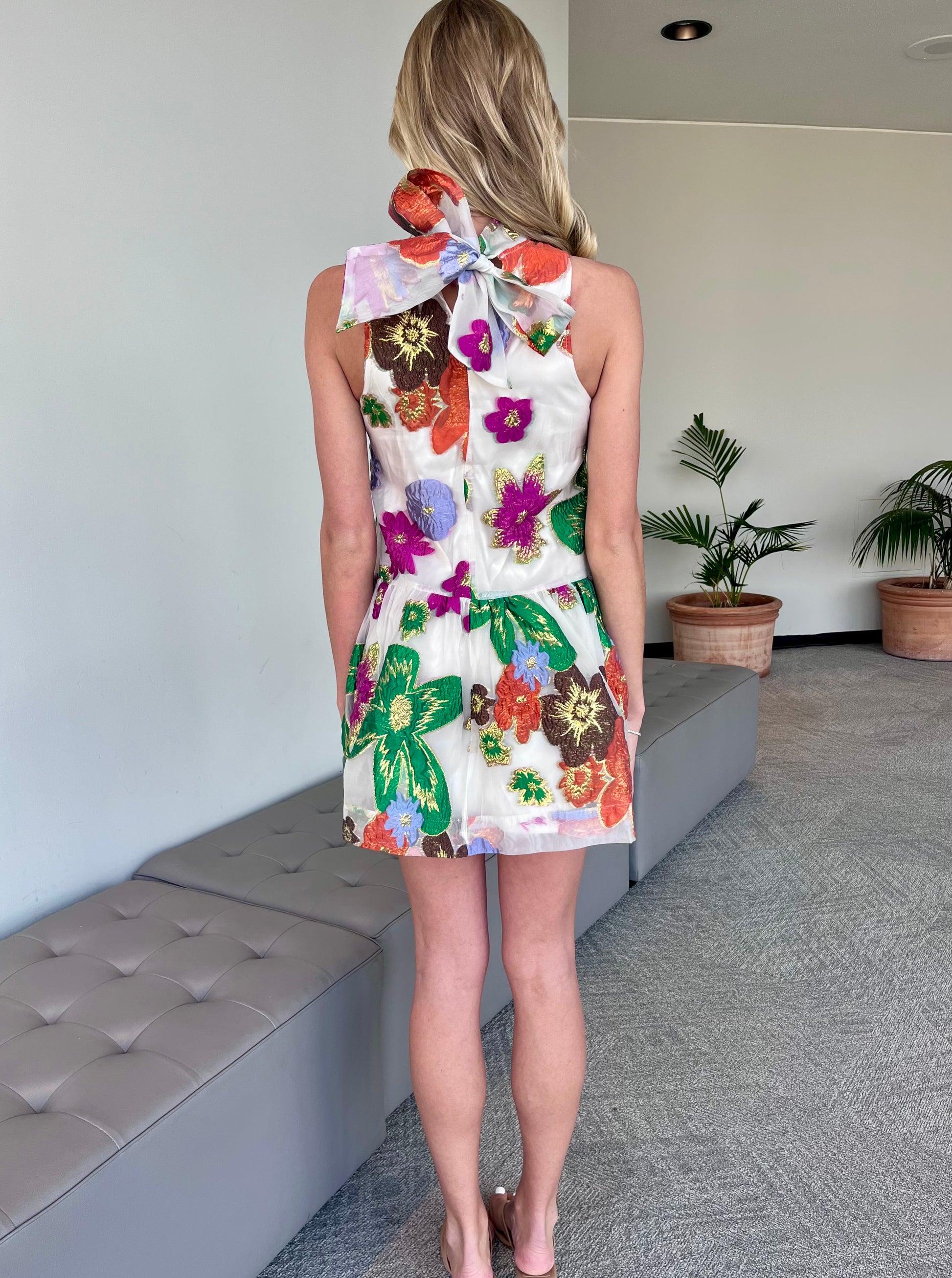 Multicolor Floral Sleeveless Dress With Tie Collar