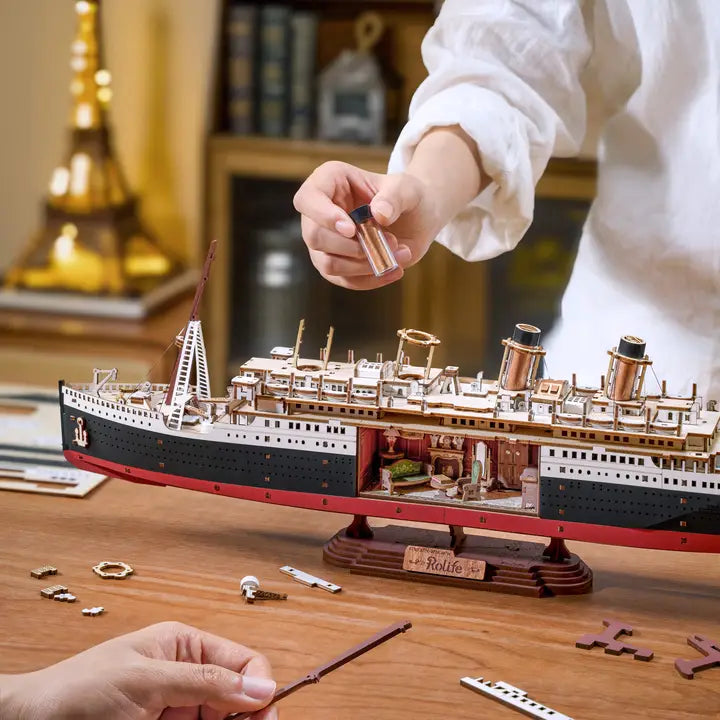 DIY 3D Wooden Puzzle: 1912 · Eternal Atlantic Voyager (Titanic)