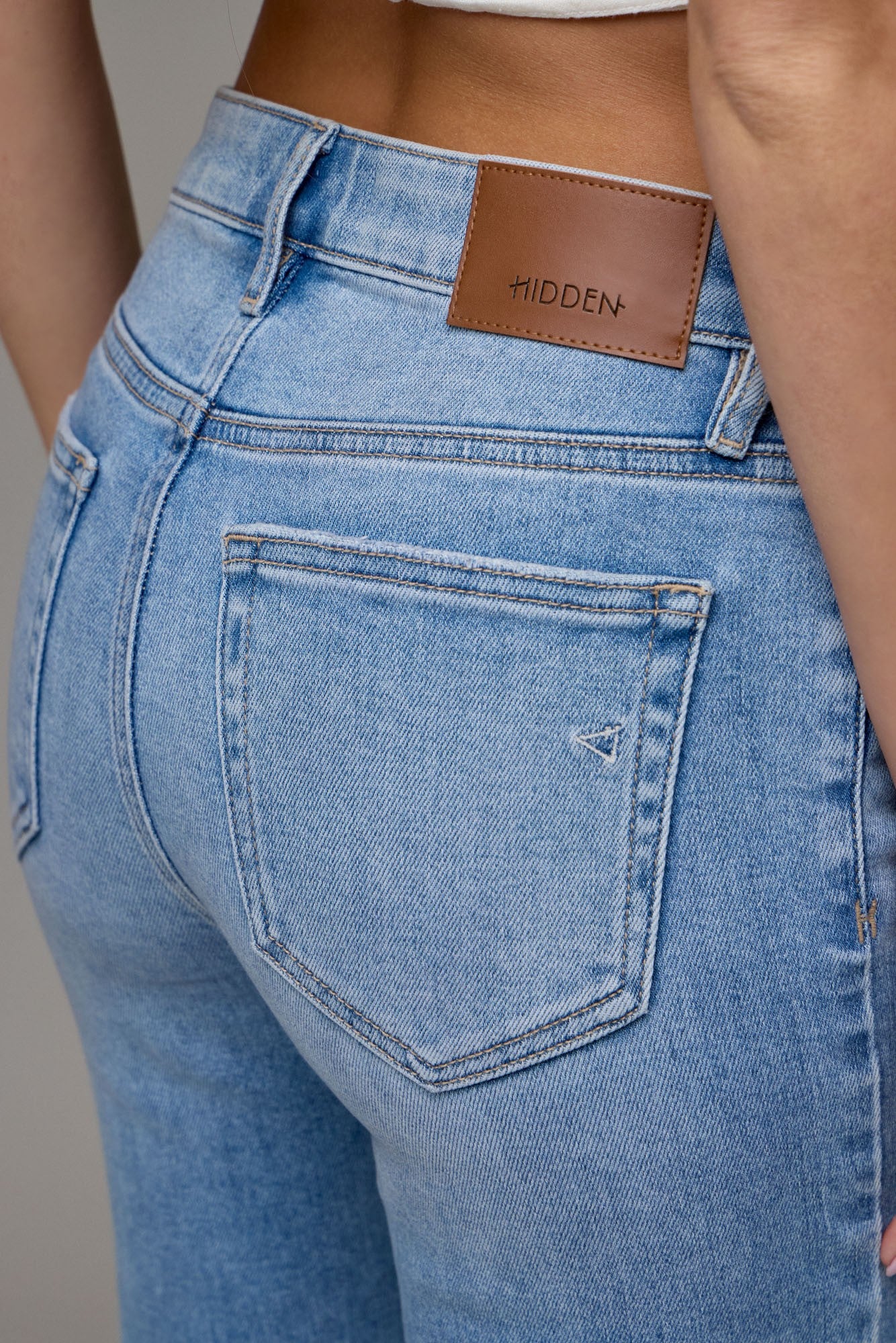 Hidden Jeans Ella Low Rise Classic Straight Jeans