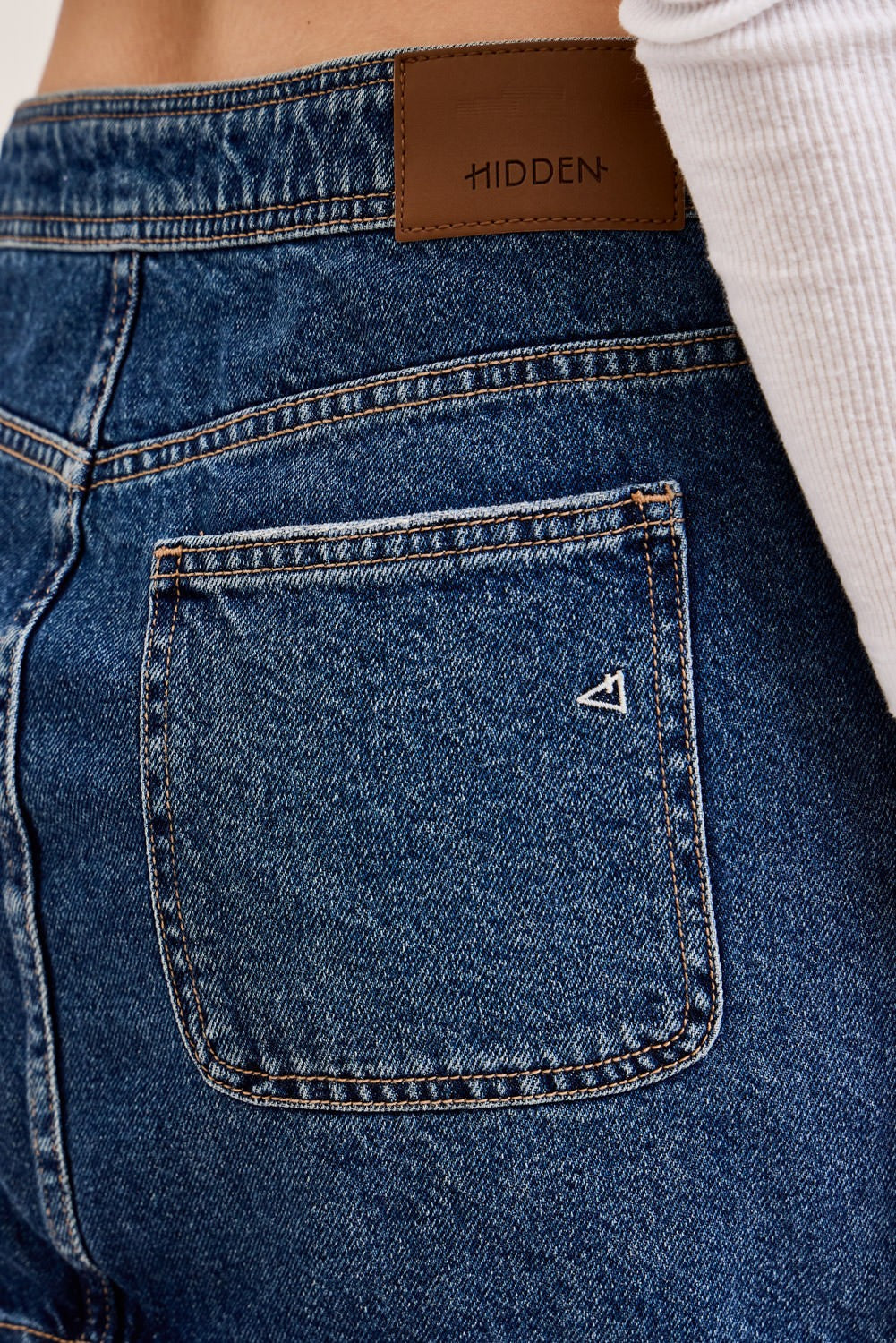 Hidden Jeans Dark Wash Front Patch Pockets Mid-rise Mini Skirt