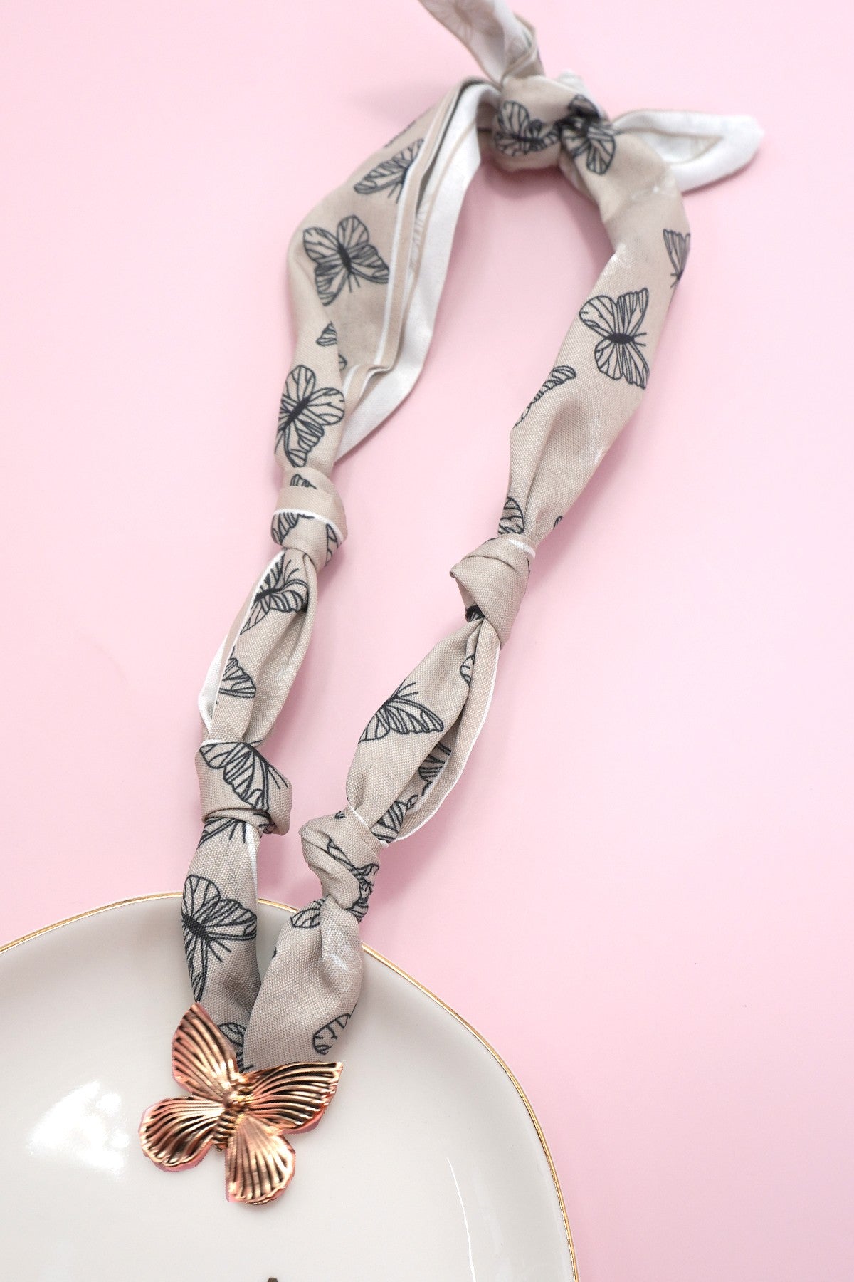 Beautiful Scarf Necklaces With Pendant