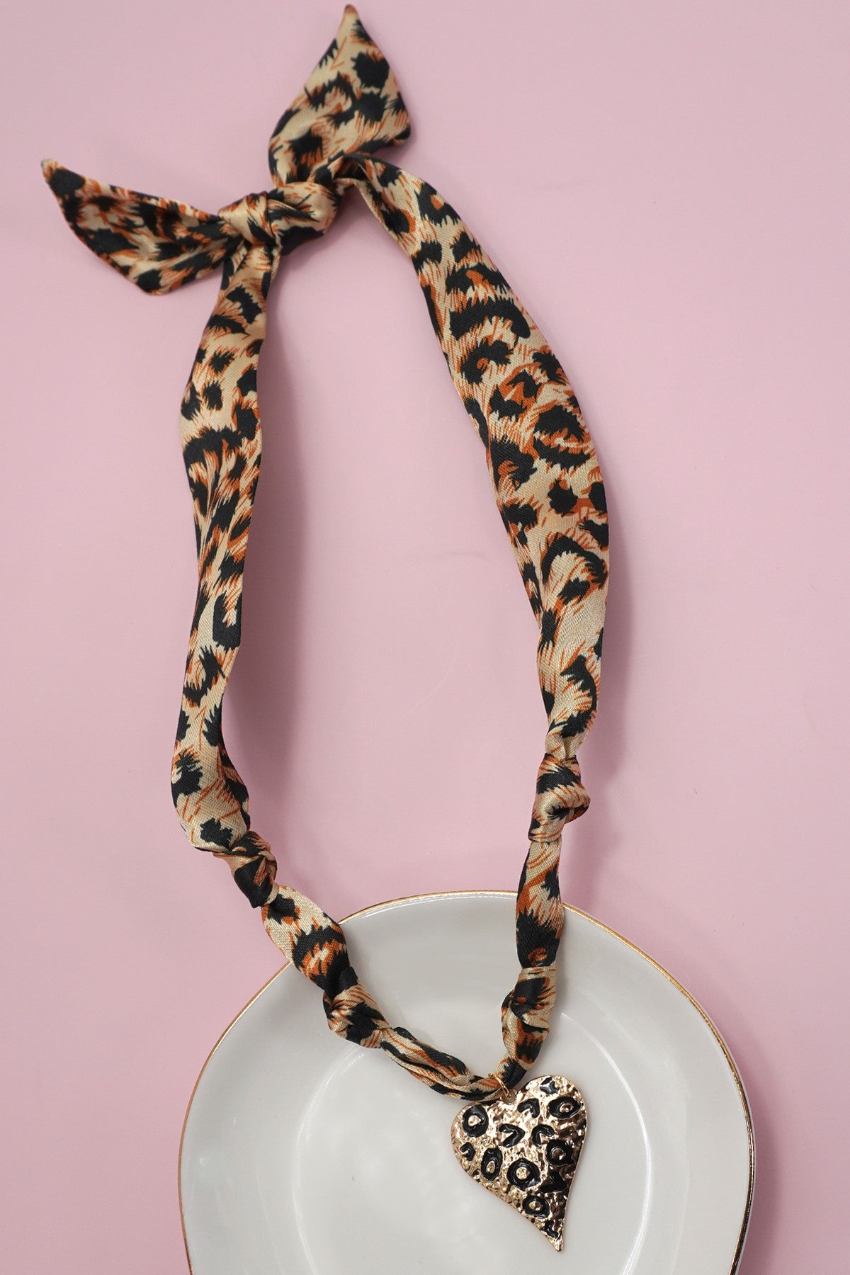 Beautiful Scarf Necklaces With Pendant