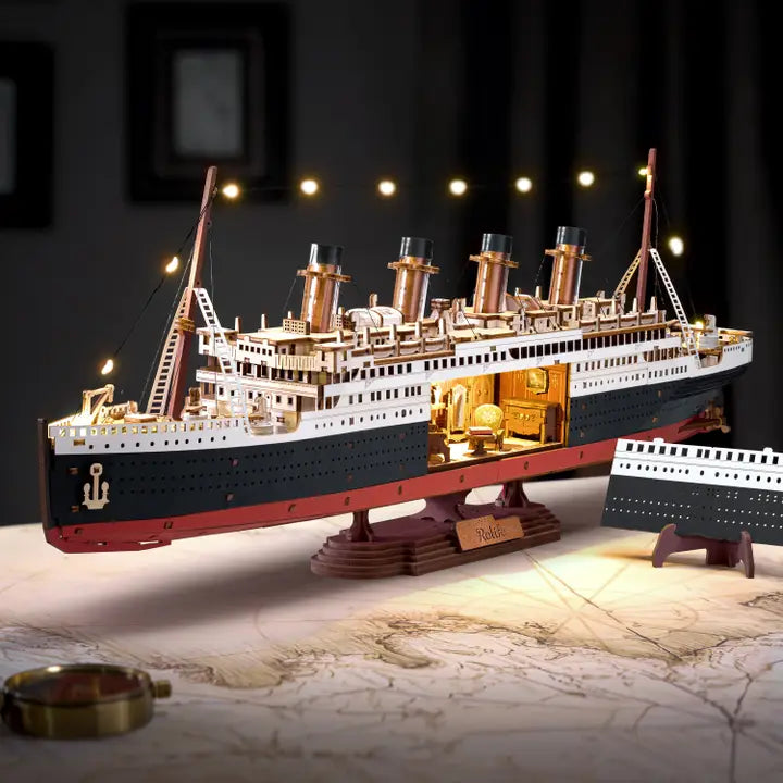 DIY 3D Wooden Puzzle: 1912 · Eternal Atlantic Voyager (Titanic)