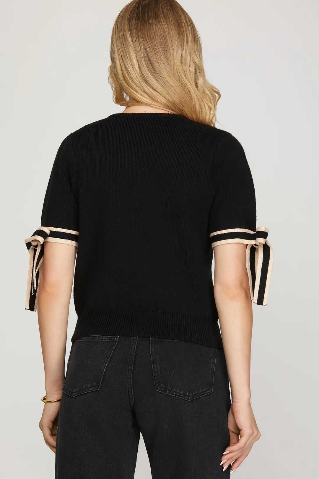 Short Sleeve Sweater With Bows On Sleeves