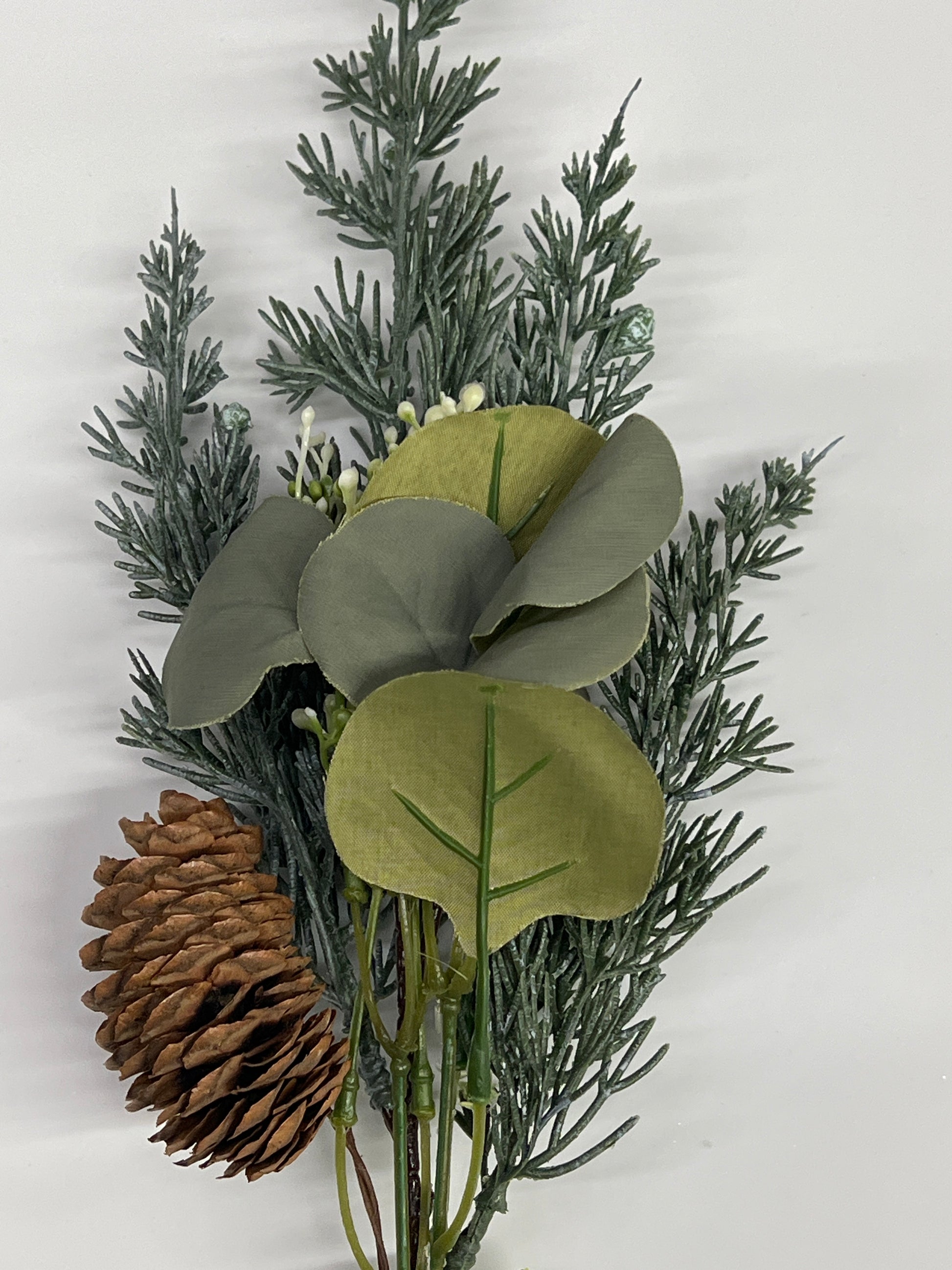 Seeded Eucalyptus Pine Mix Pick