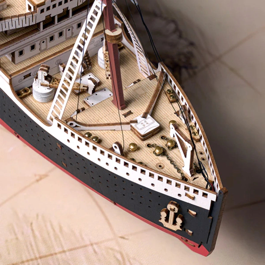 DIY 3D Wooden Puzzle: 1912 · Eternal Atlantic Voyager (Titanic)