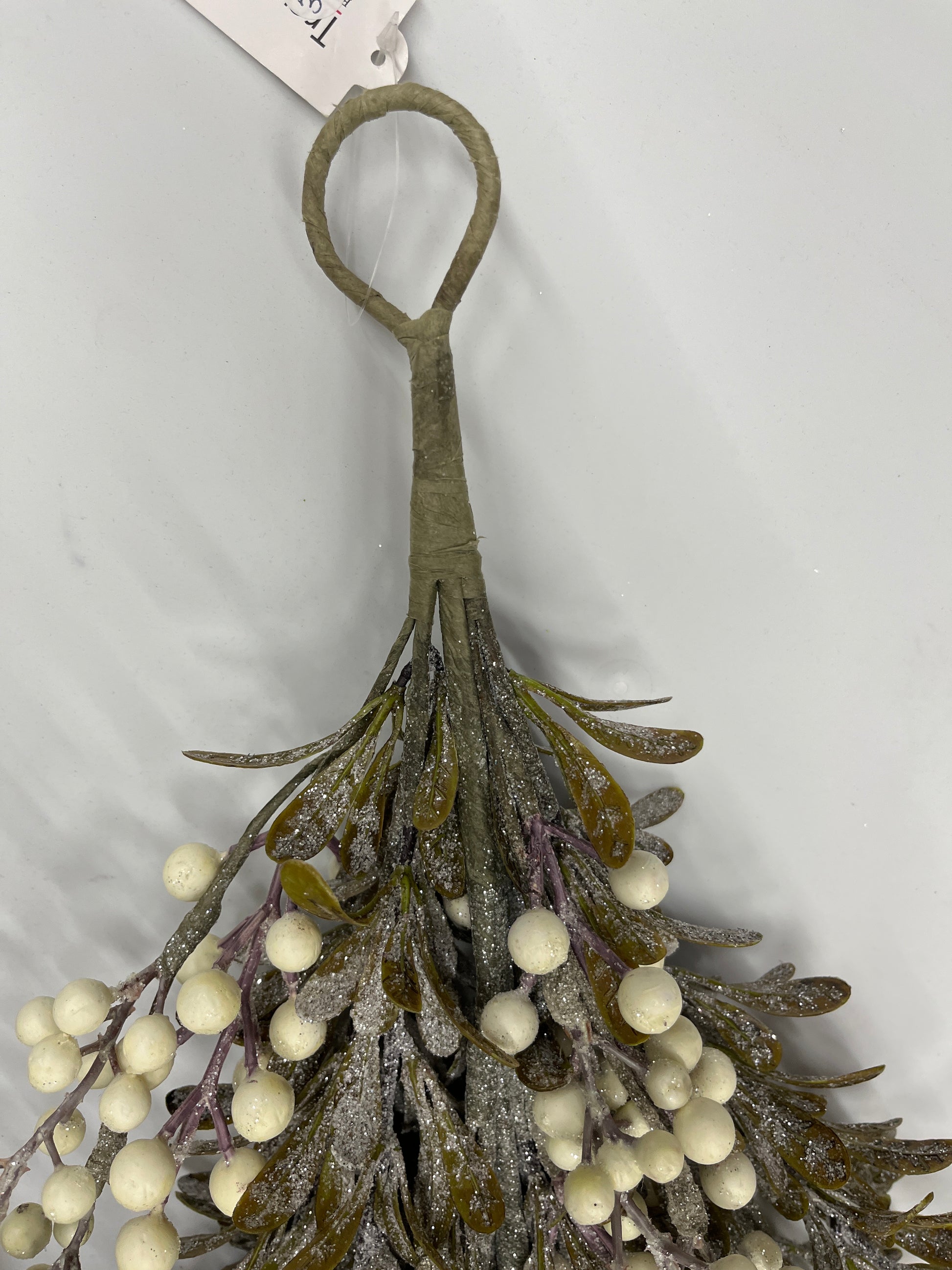 Snow Leaves & White Berry Drop