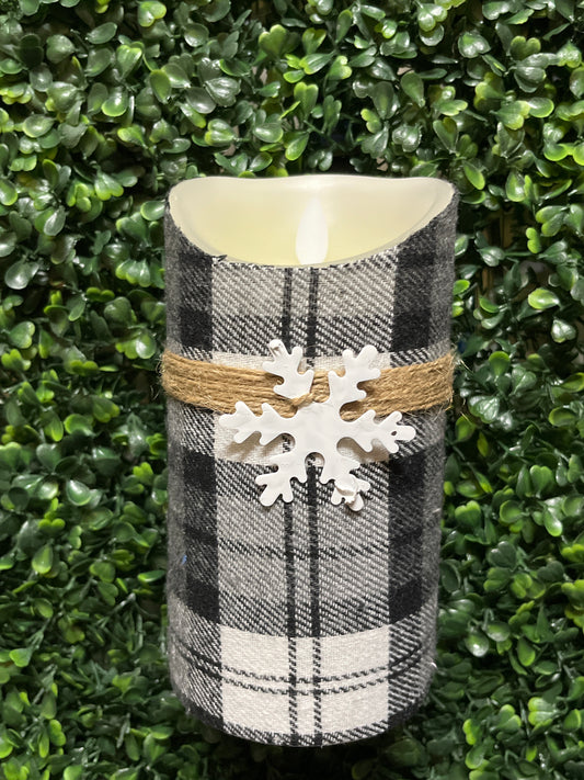 Black/White Buffalo LED Candle With Snowflake 6.75"