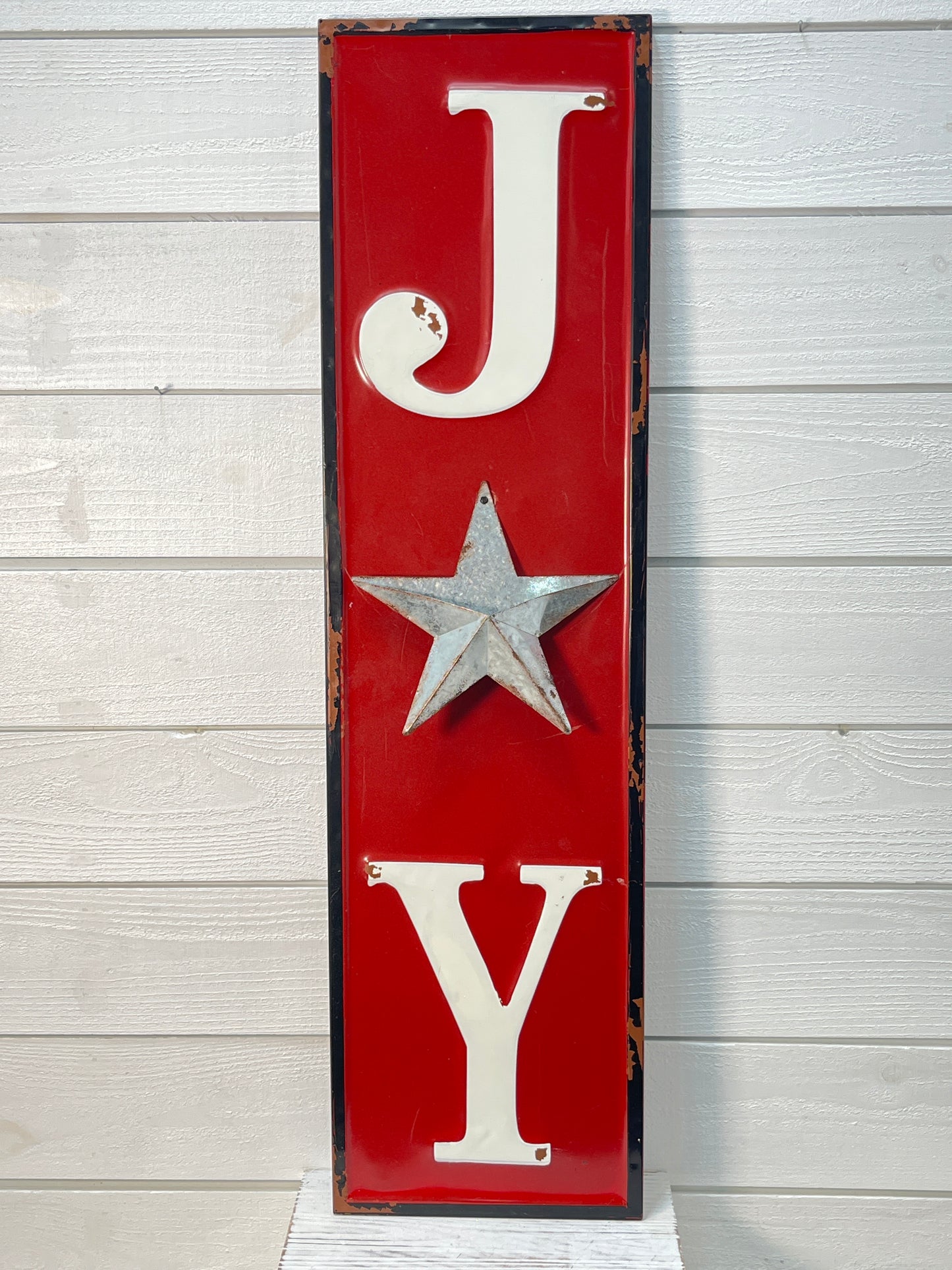 Metal Vertical Sign With Star