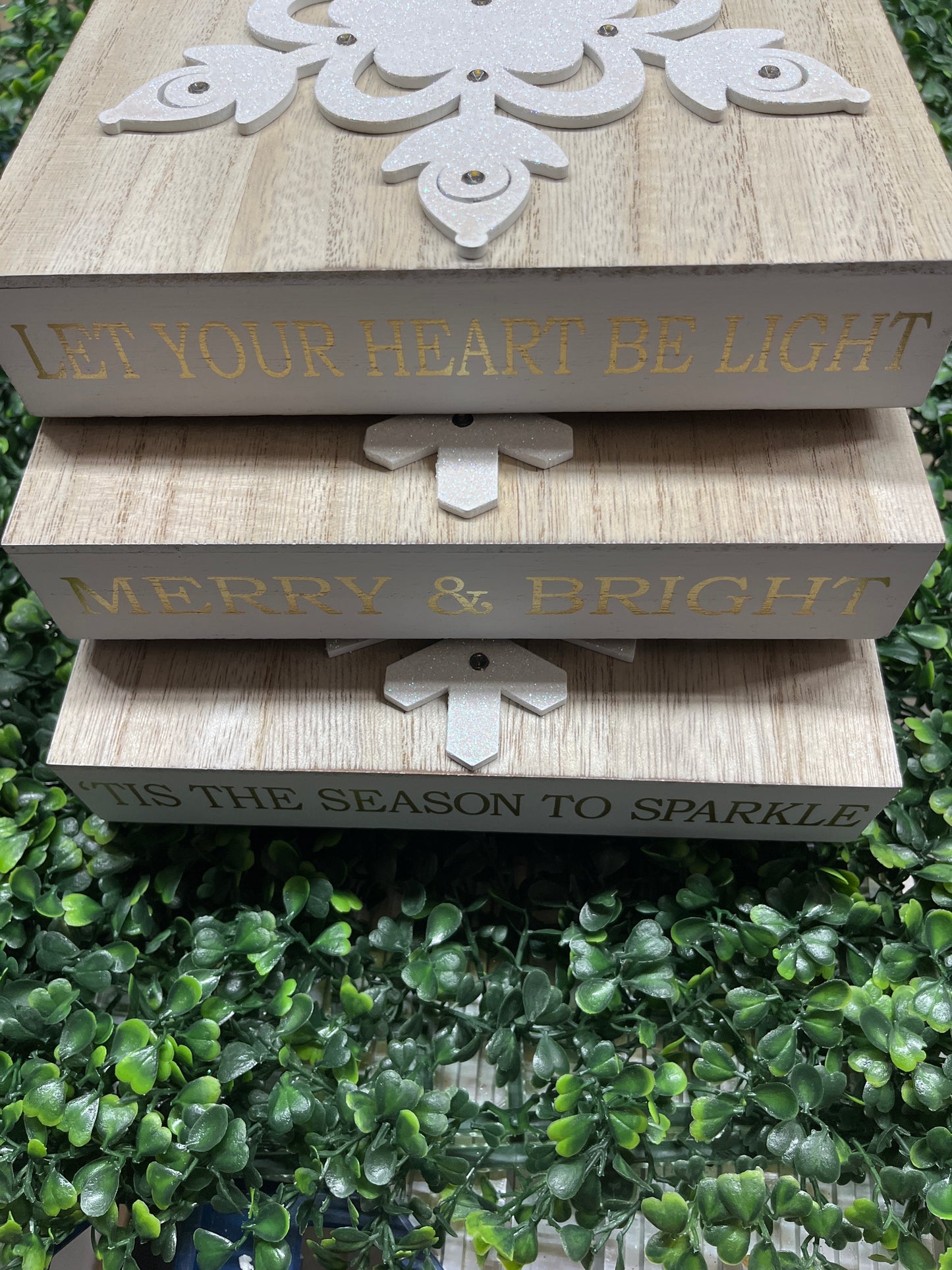 Light Up White Box Snowflake