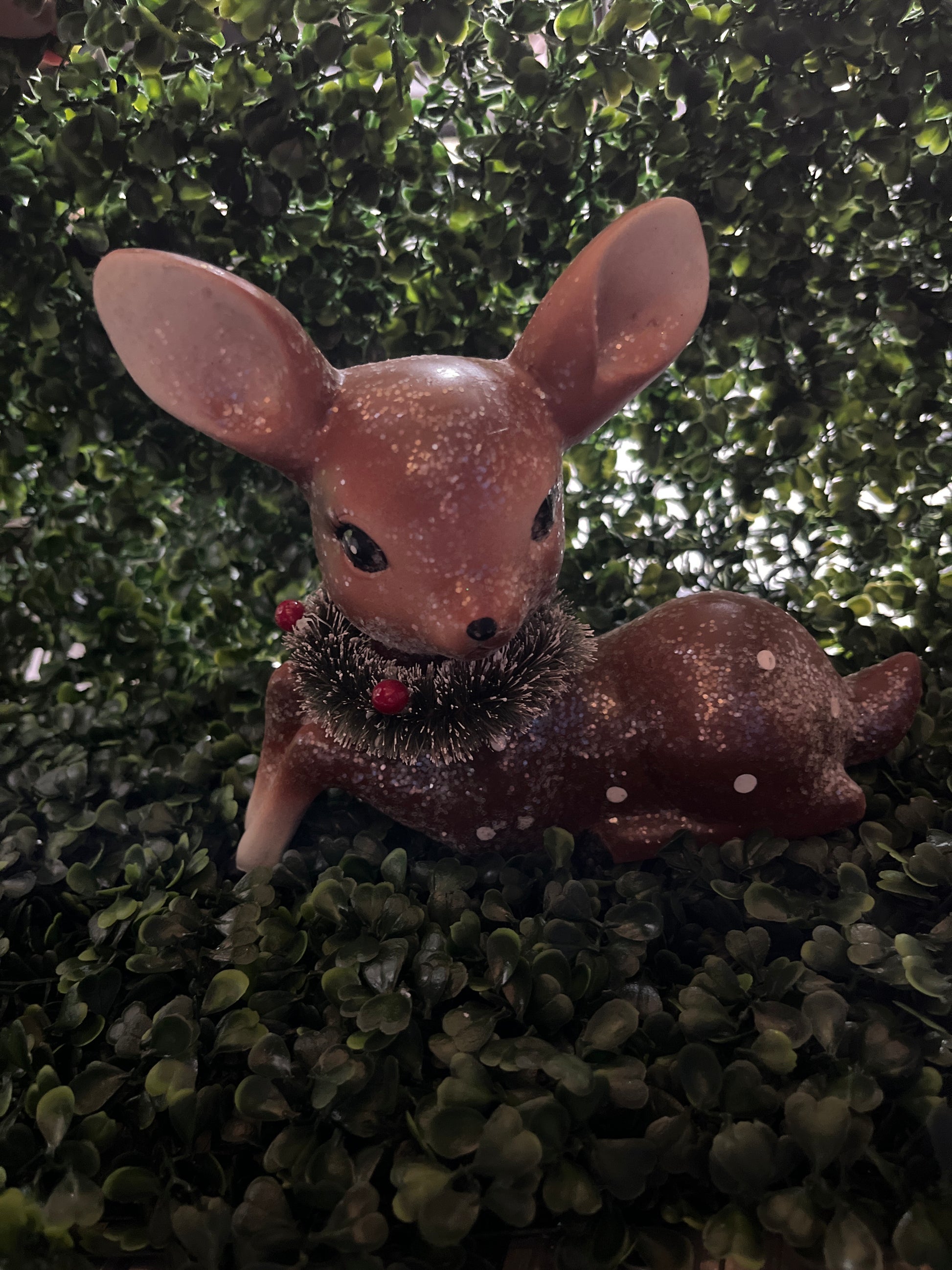 Vintage Sitting Deer With Glitter