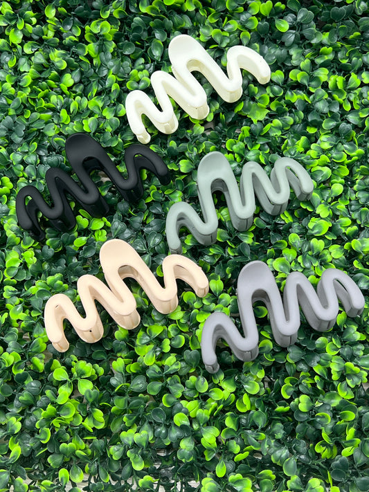 Large Wavy Hair Claw Clip
