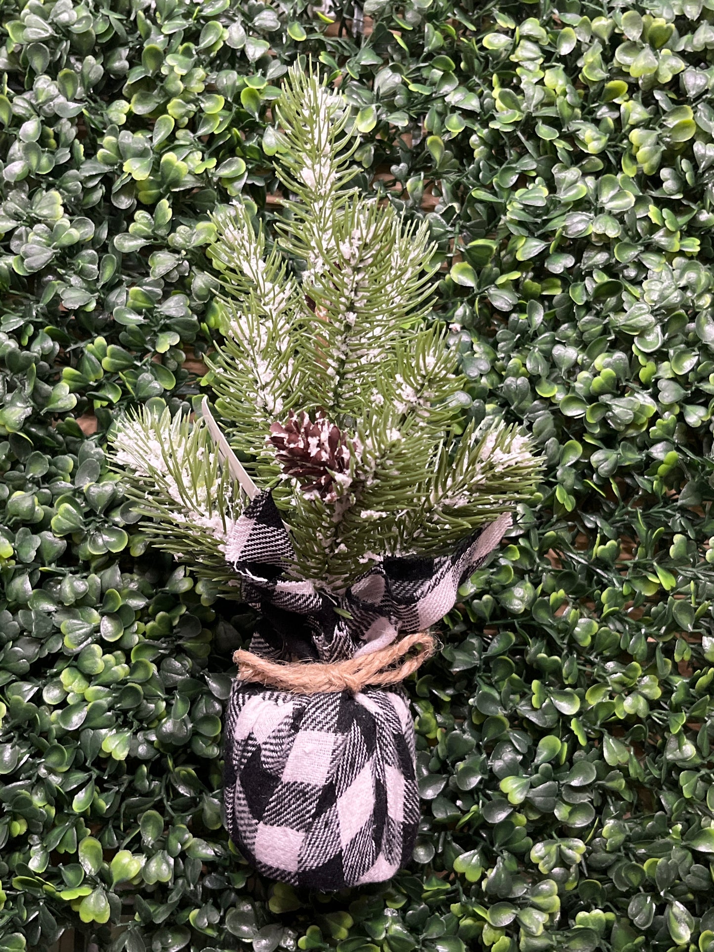 Mini Black/White Plaid Pine Tree