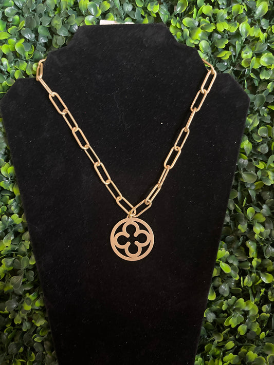 Matte Gold Metal Chain Necklace With Clover Pendant