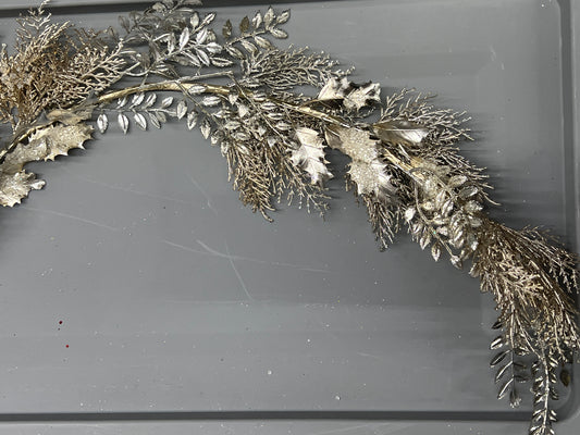Plastic Christmas Champagne Leaf Garland