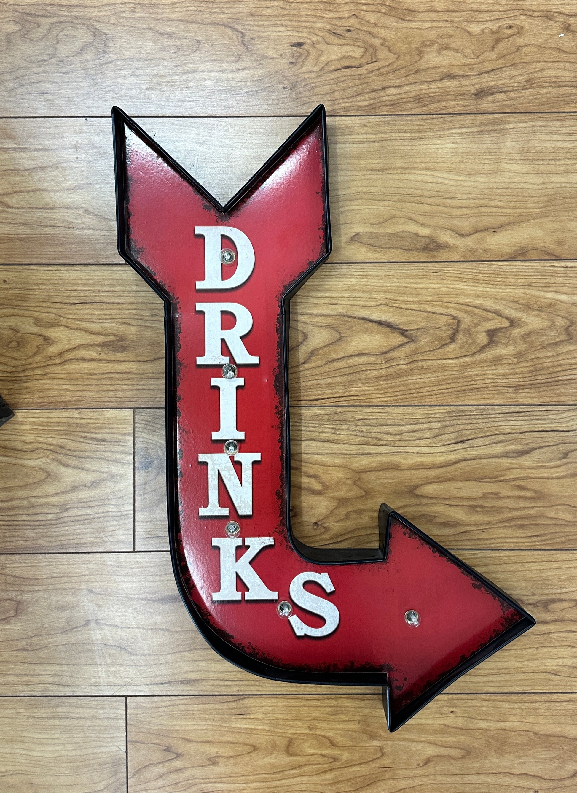 Lighted Arrow DRINKS Sign