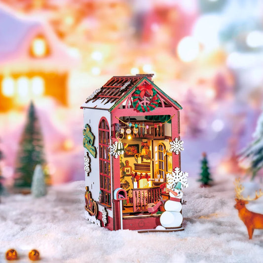 Christmas Indoor Scene Miniature Book Nook & Wonderland Kit