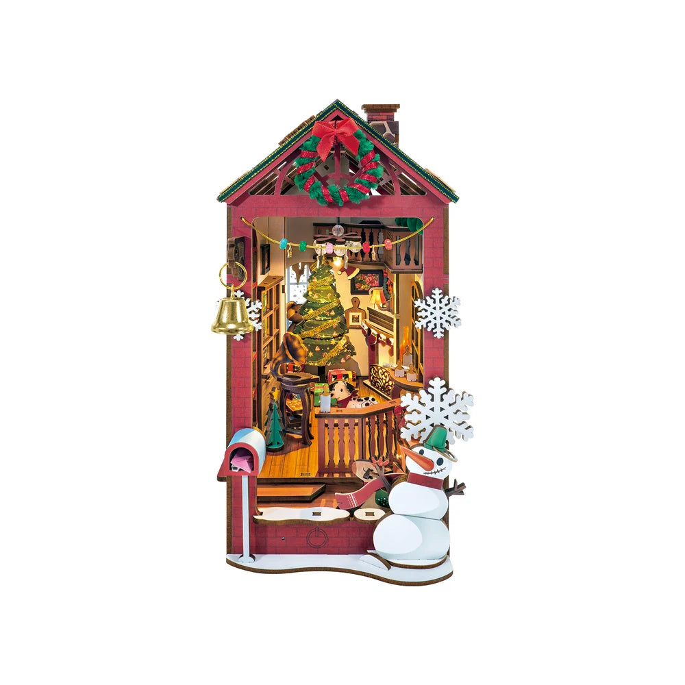 Christmas Indoor Scene Miniature Book Nook & Wonderland Kit