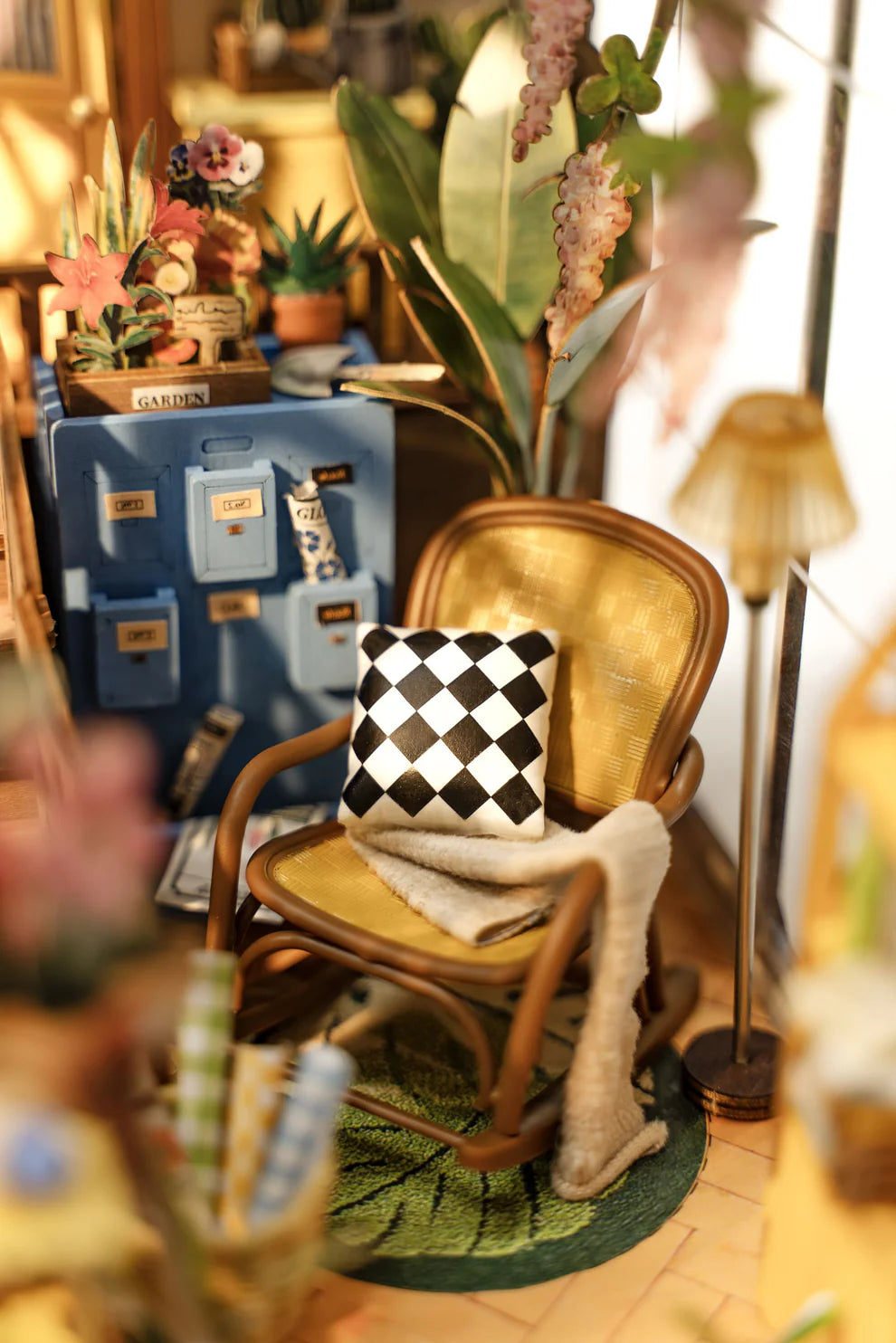 Garden House DIY Miniature Book Nook Kit