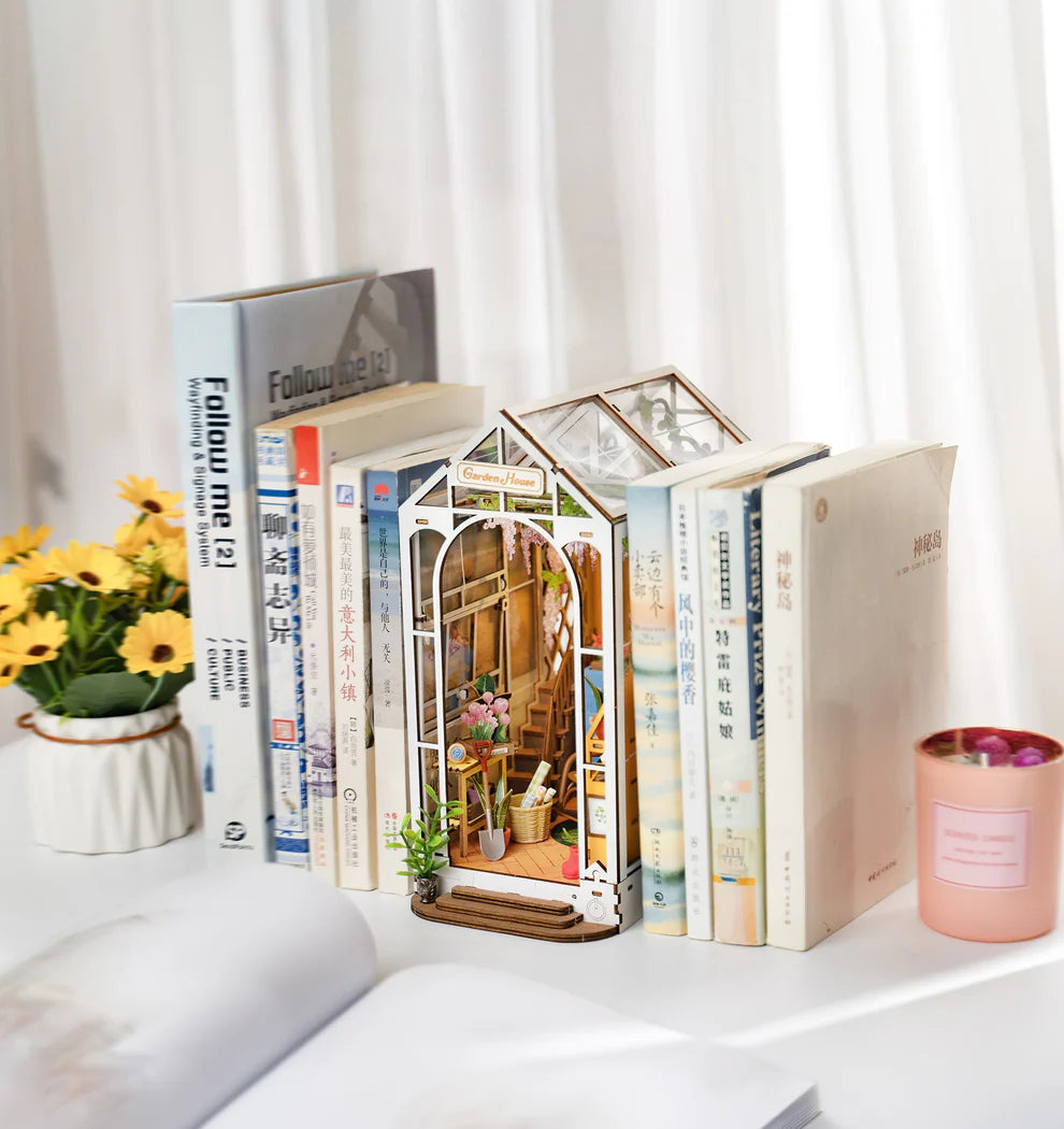 Garden House DIY Miniature Book Nook Kit