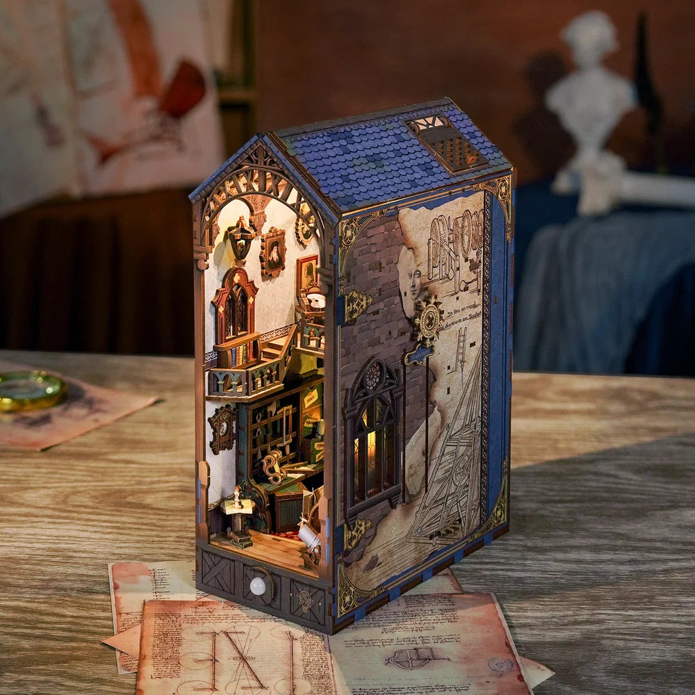 Leonardo Da Vinci w/ Dust Cover Type::DIY Miniature Book Nook Kit