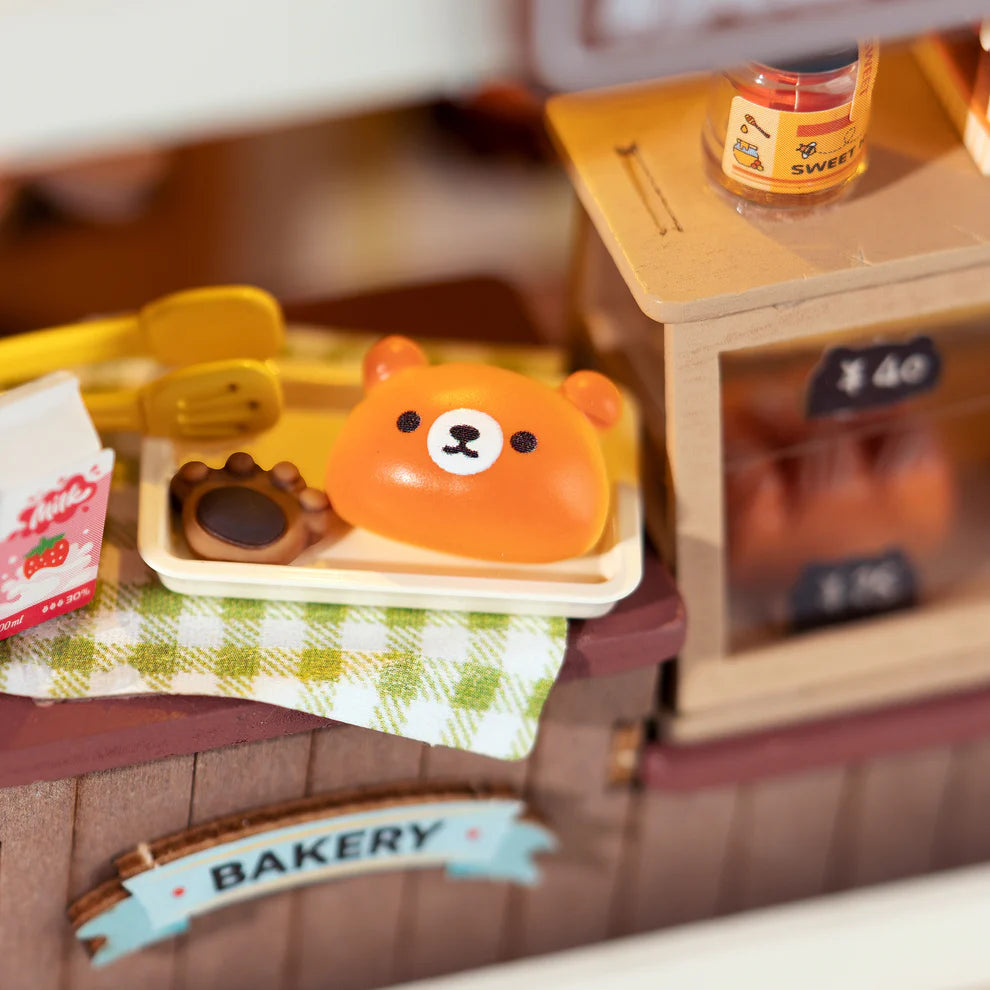 Teddy's Breadbox DIY Miniature House Kit