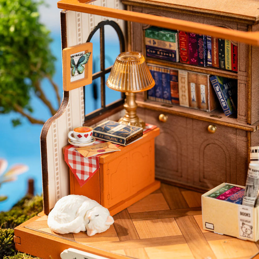 The Muse Bookshop DIY Miniature House Kit
