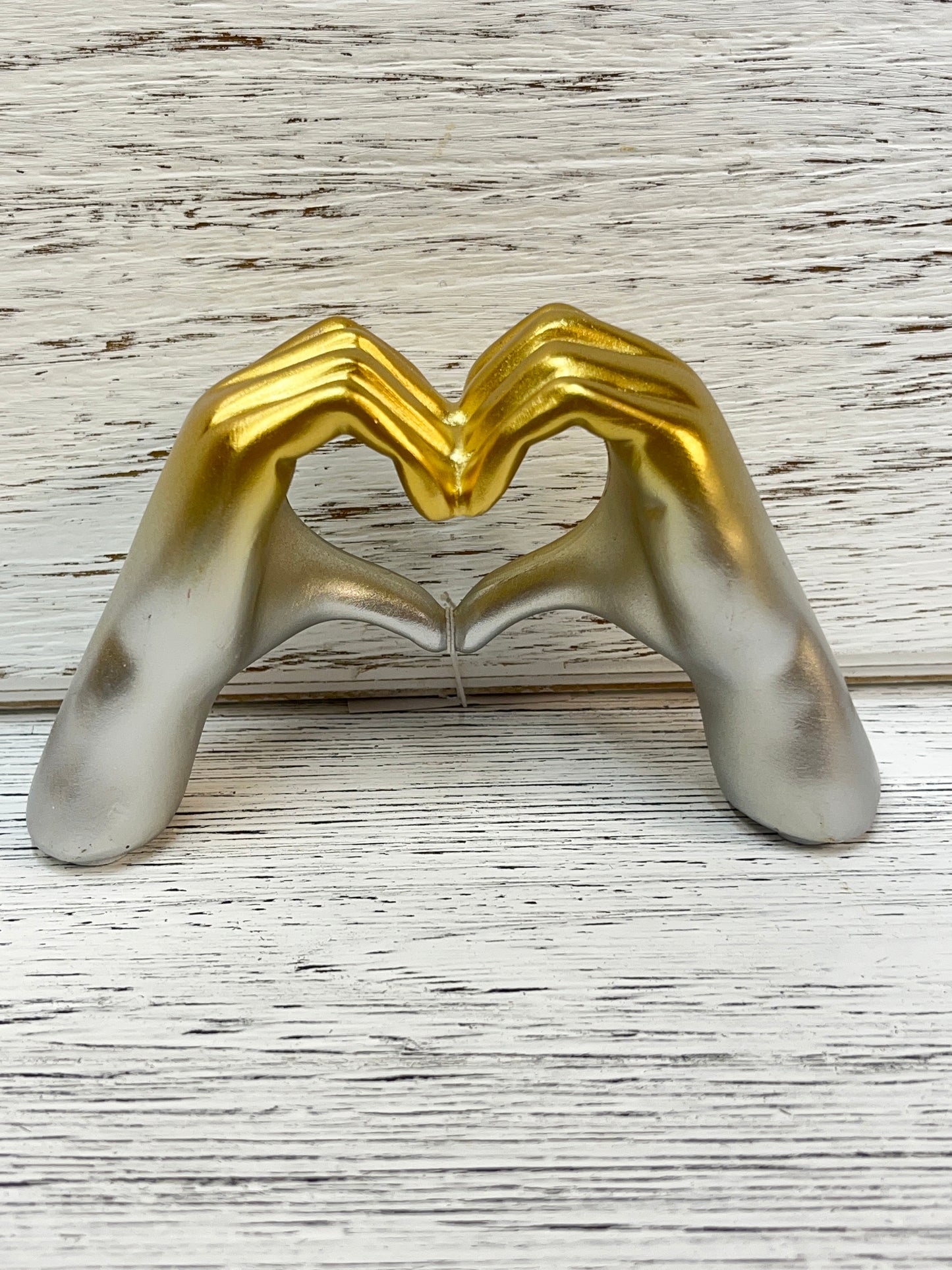Resin Heart Gesture Hands Tabletop Decor