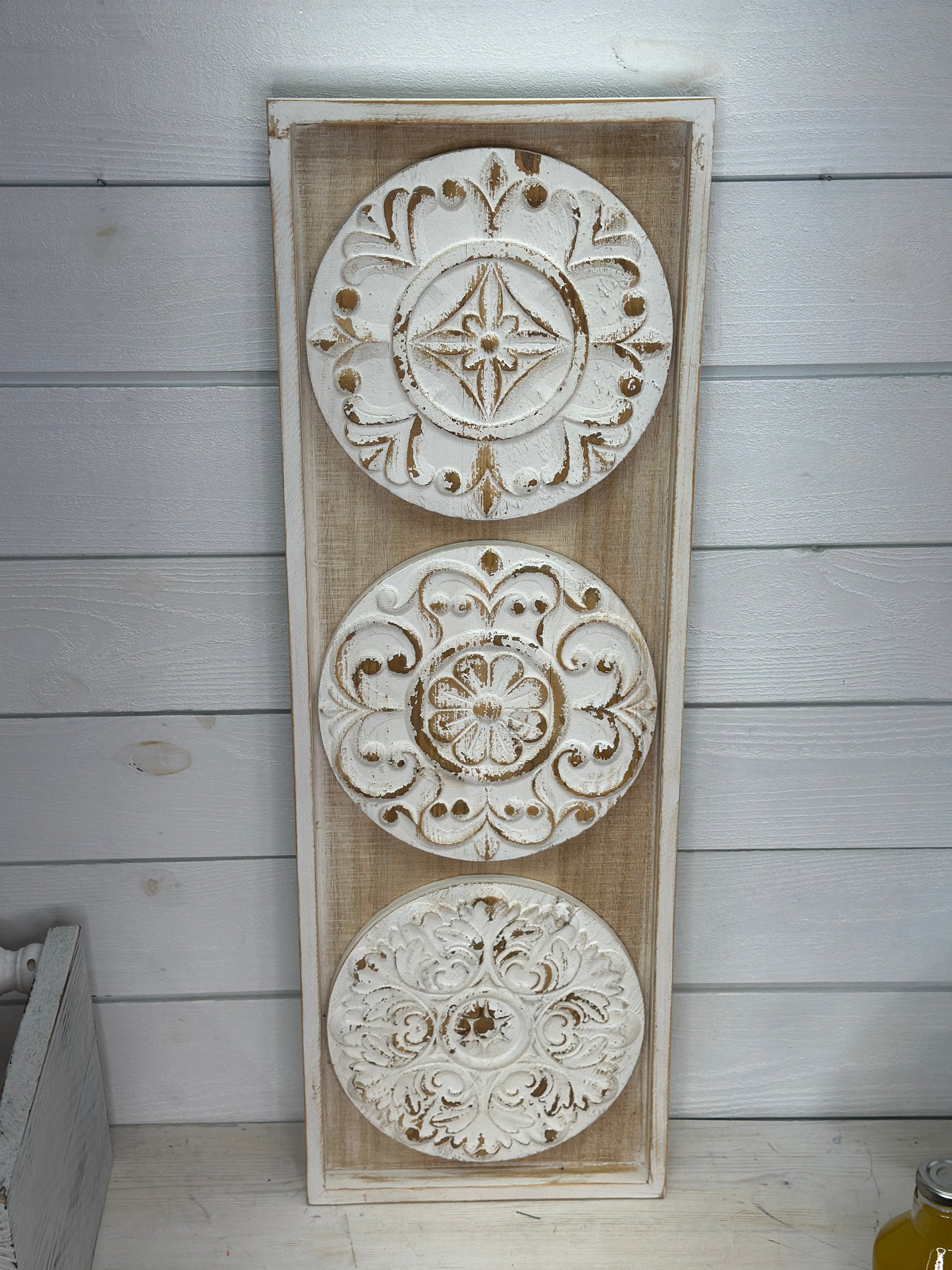 Wooden Frame Medallion Wall Decor Plaque- White Washed