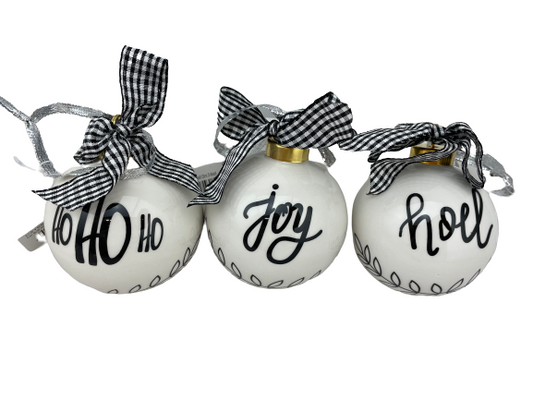 Black/White Ceramic Wreath Word Ball Ornament