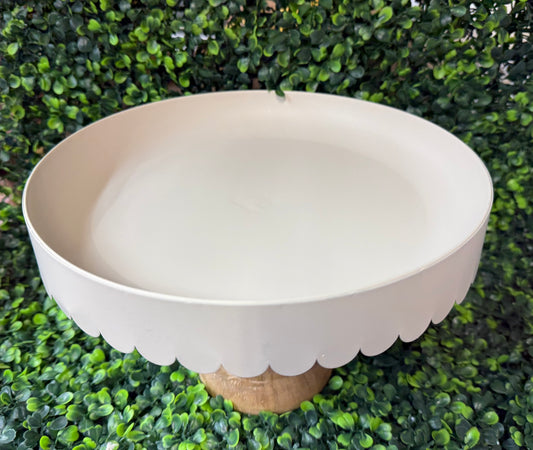 Almond Scallop Decor Stand