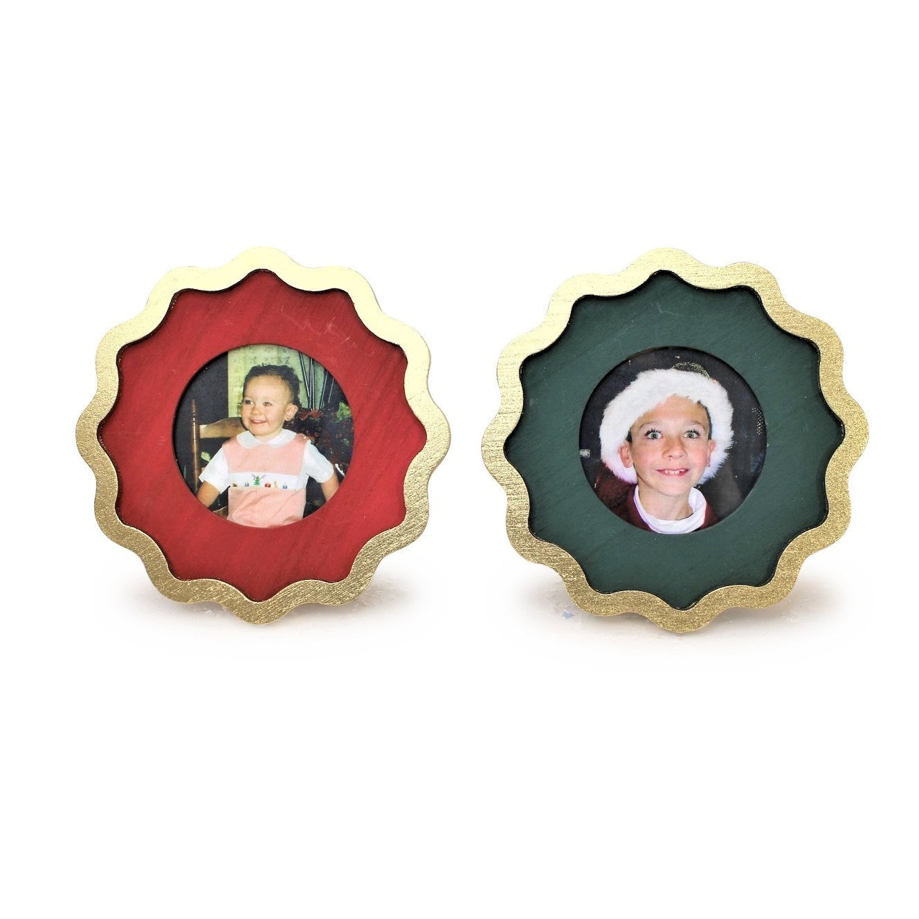 7" Scalloped Photo Frame with Gold Trim