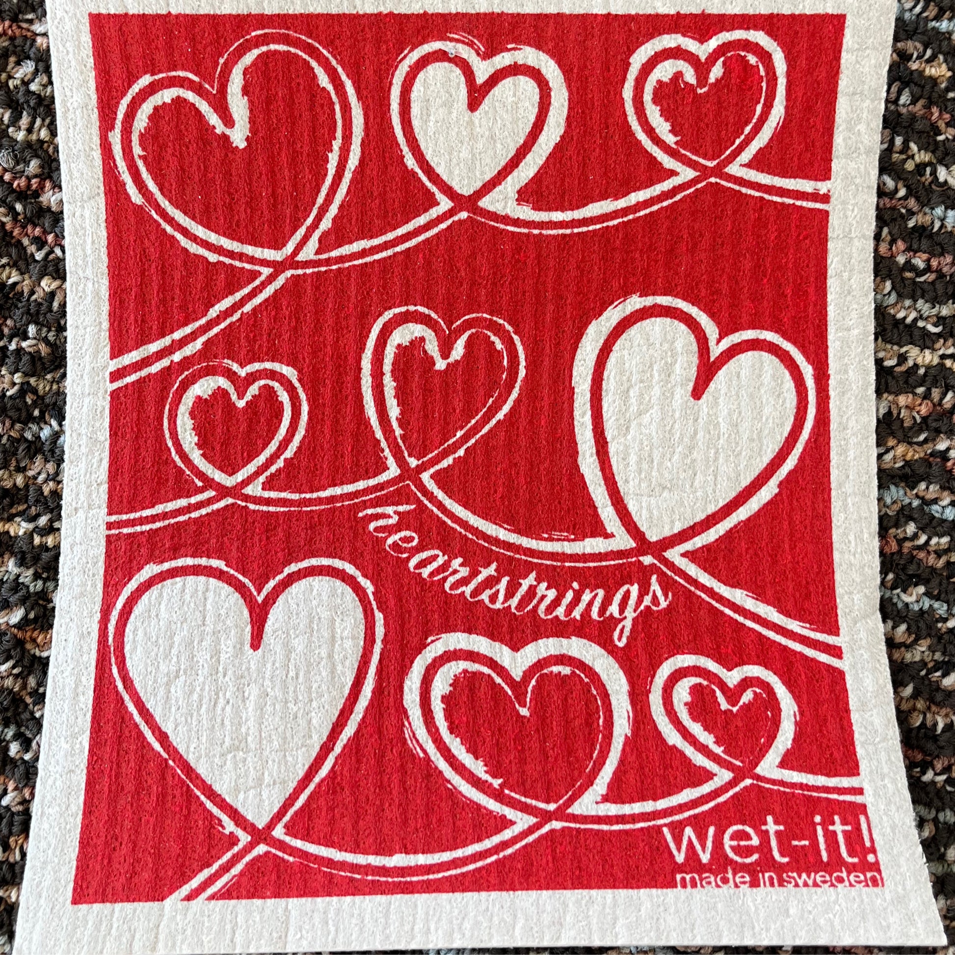 Wet It Heart Strings Red/Grey