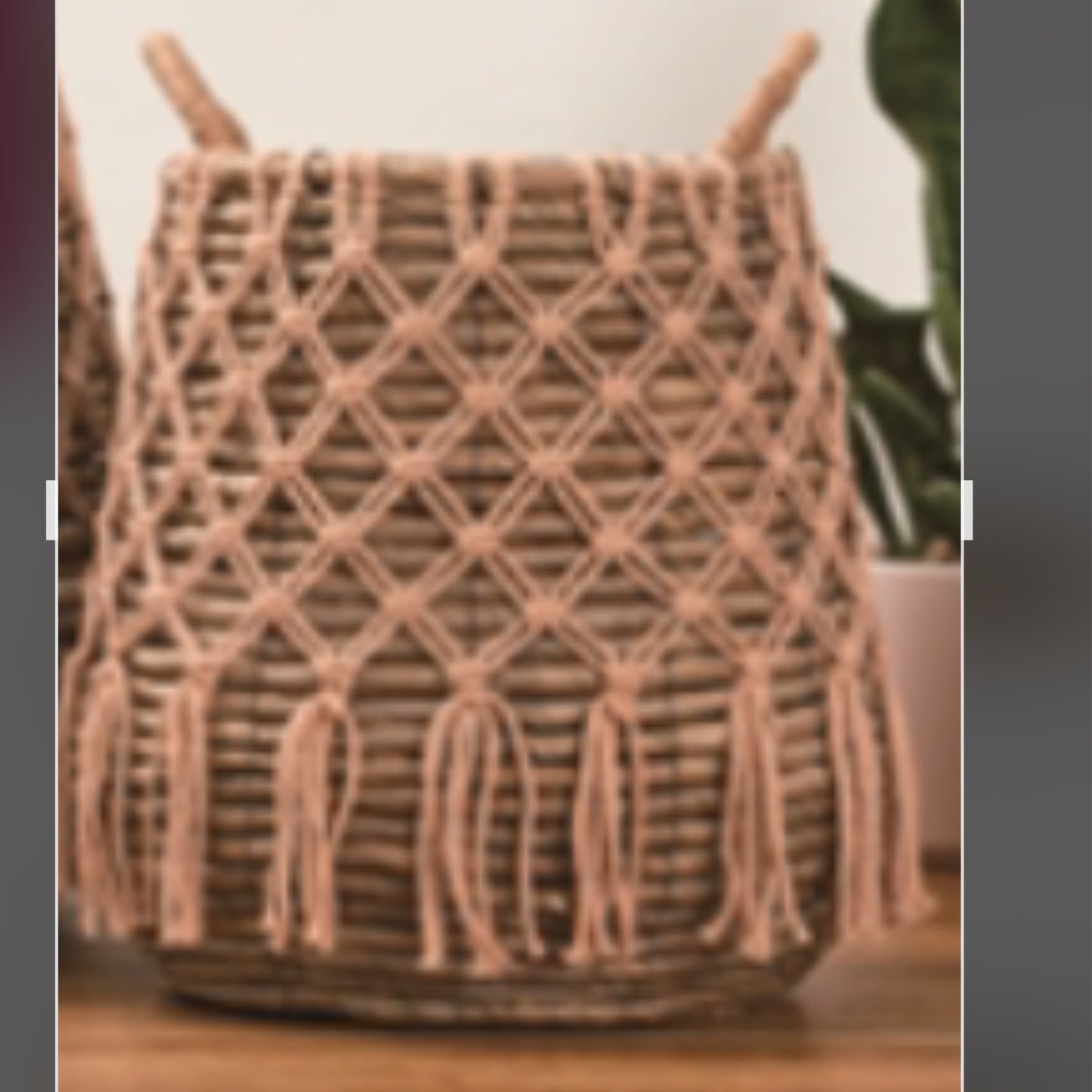 Small Seagrass Basket With Tassels