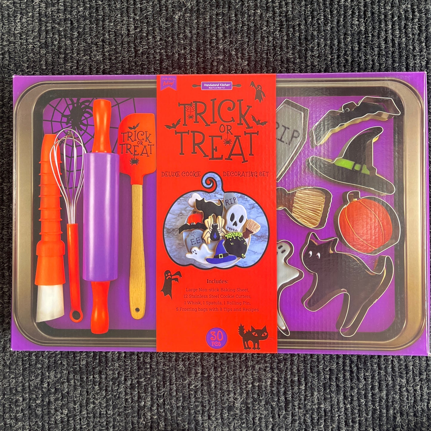 Trick Or Treat Deluxe Cookie  Decorating Set