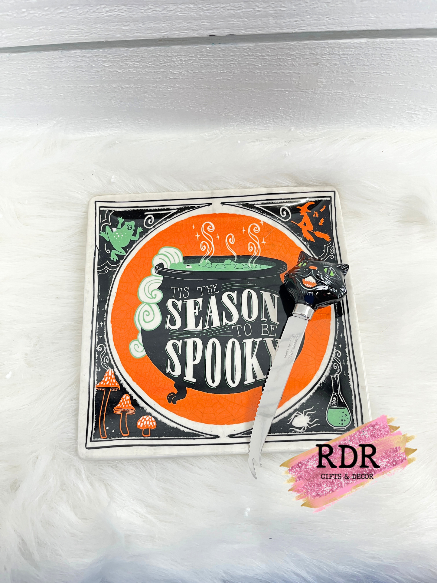 Scaredy Cat Cheese Plate with Knife