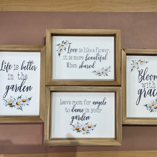 Wood Frame Table Signs With Daisies