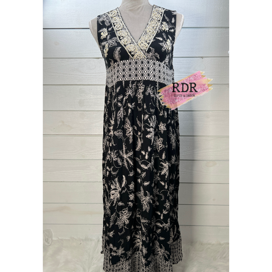Black Sleeveless Evening Garden Dress