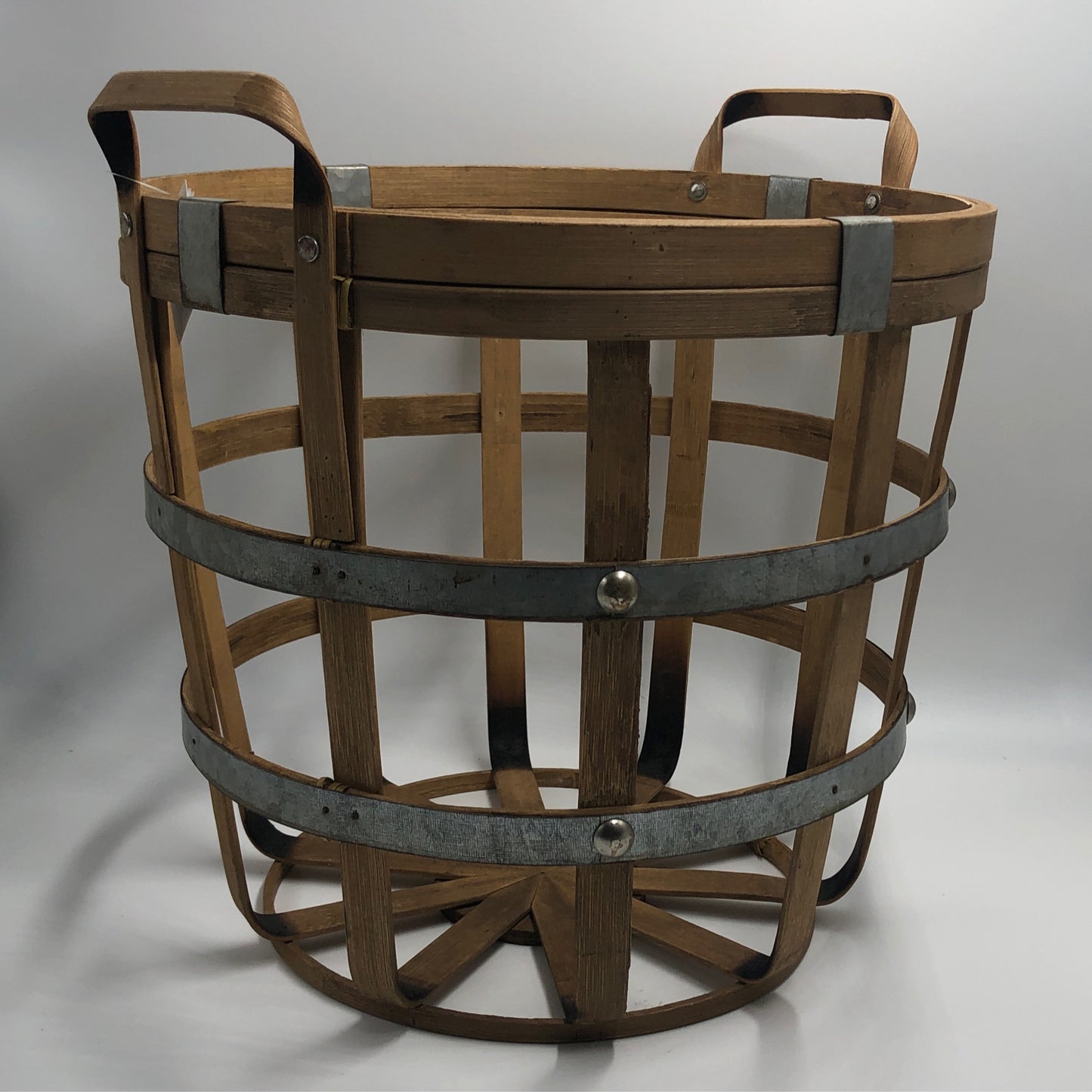 Round wicker Basket Galvanized Bands Large