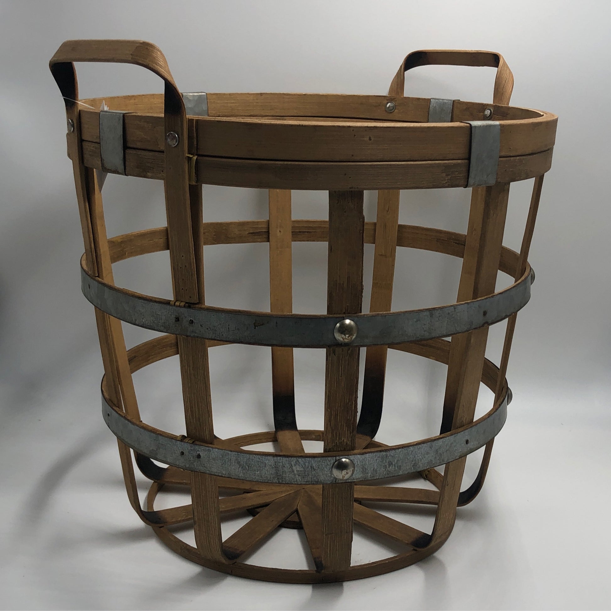 Round wicker Basket Galvanized Bands Large