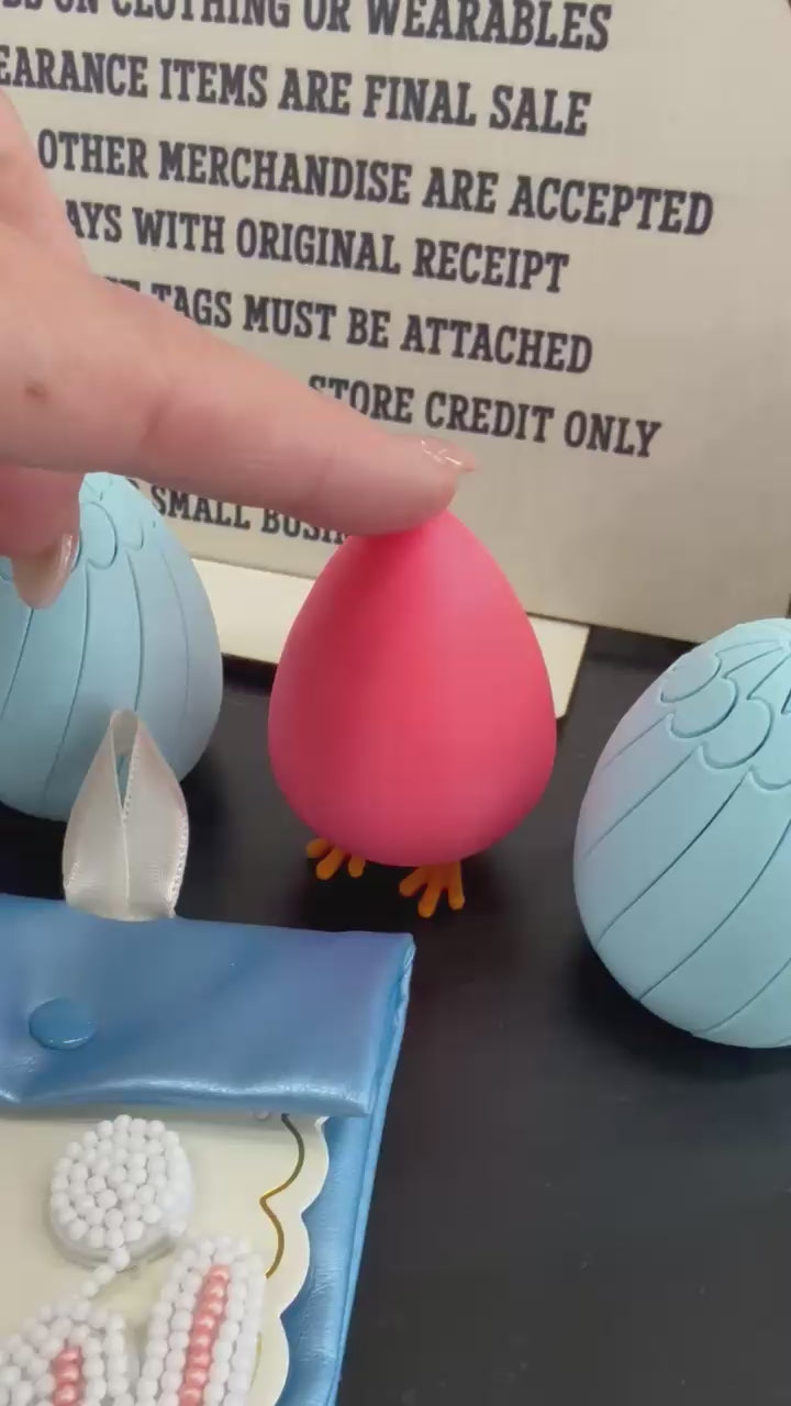 3D Printed Chicken Egg Clicker / Fidget Toy