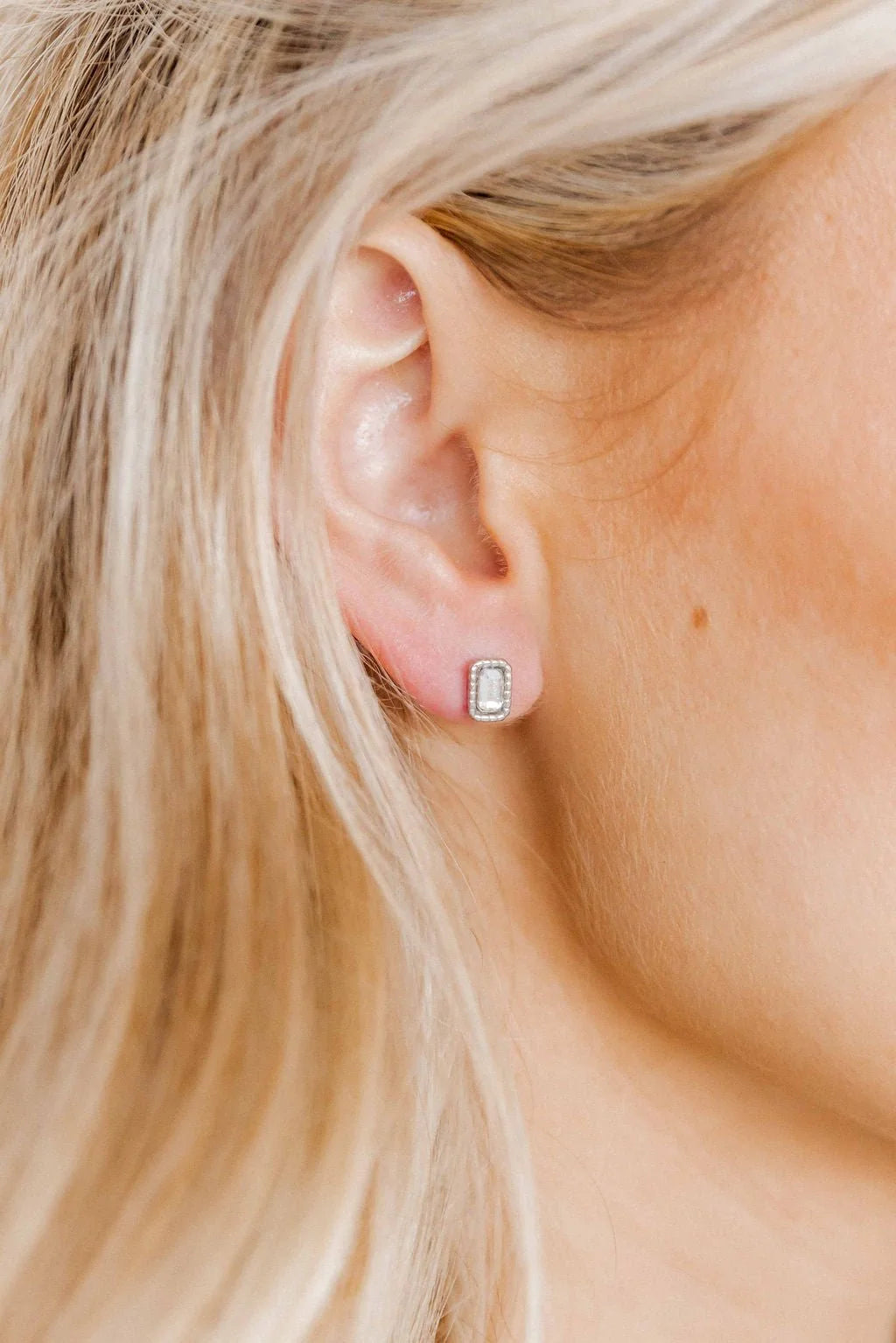 Screwback Stud Earrings - Madison Clear Silver